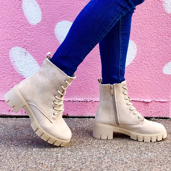 ⚡FINAL PRICE Beige Vegan Suede Lug Combat Boots - Picture 4 of 9